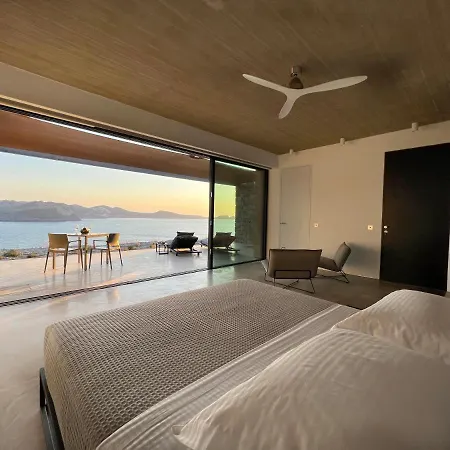 Echoes Milos * Pláka Mílu