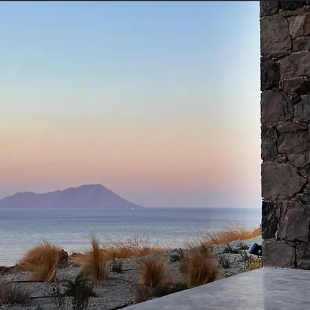 아파트 Echoes Milos 플라카