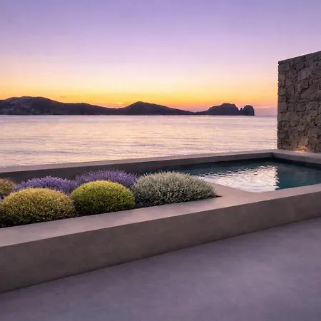 Echoes Milos * Plaka (Milos)