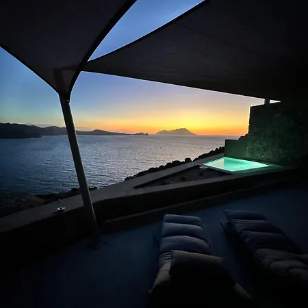 Echoes Milos *