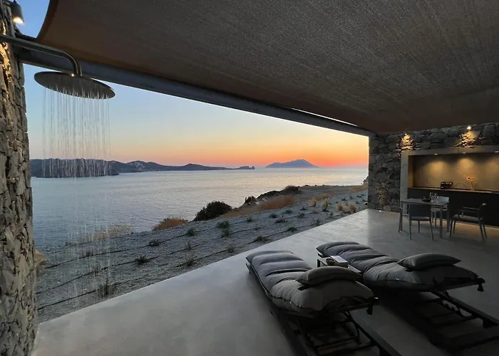 Echoes Milos 플라카