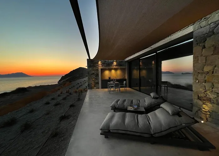 Echoes Milos * Plaka (Milos)